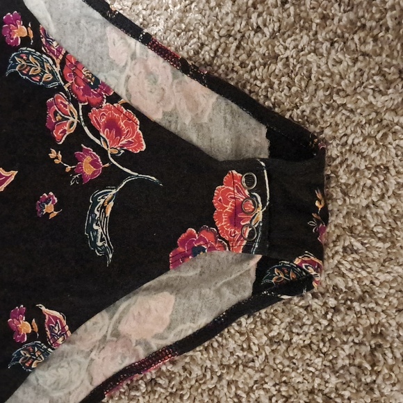 Hollister floral bodysuit- size S- EUC - Picture 2 of 7